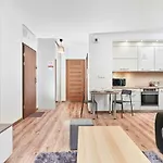 Lägenhet Exclusive Teczowa With Underground Parking By Renters *