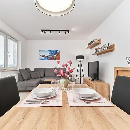 Exclusive Teczowa With Underground Parking By Renters Apartment