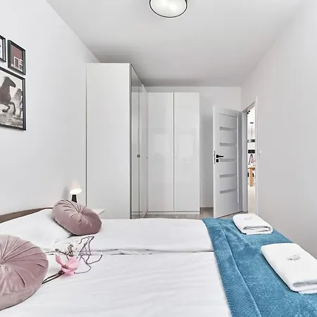 Exclusive Teczowa With Underground Parking By Renters *