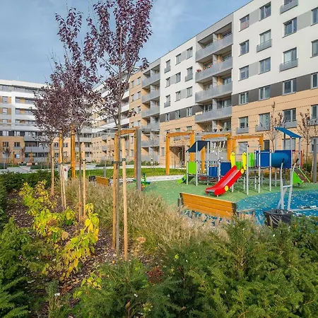 Exclusive Teczowa With Underground Parking By Renters ヴロツワフ