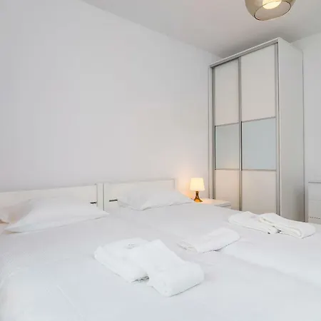 Exclusive Teczowa With Underground Parking By Renters