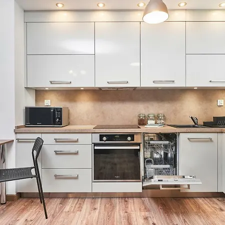 Exclusive Teczowa With Underground Parking By Renters Wrocław